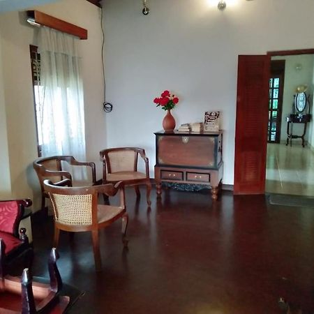 Lidwins Inn 15 Minutes To The Airport Negombo Exteriör bild