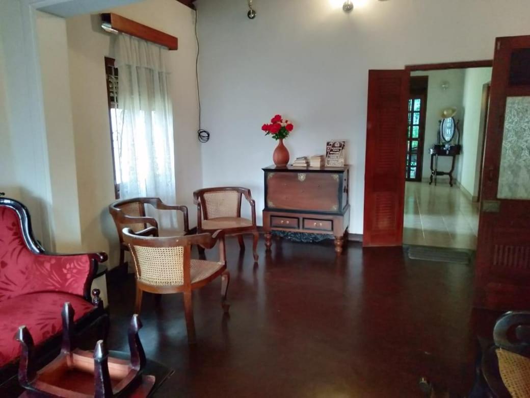 Lidwins Inn 15 Minutes To The Airport Negombo Exteriör bild